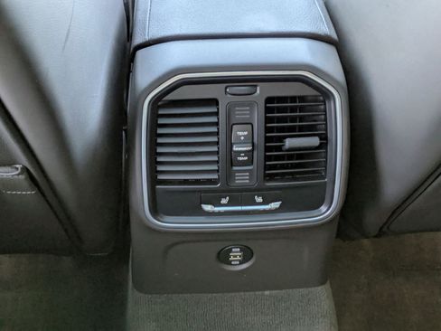 Used 2019 Porsche Macan S image 31