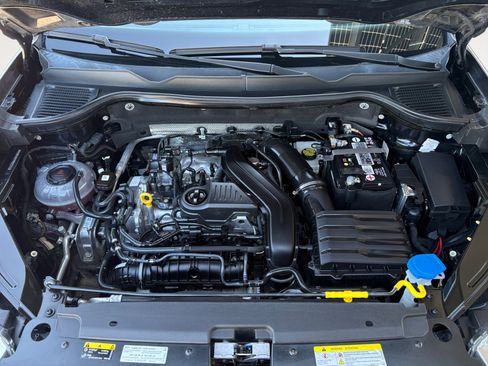 Certified 2023 Volkswagen Taos S FWD image 24