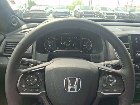 Used 2023 Honda Passport Elite image 18