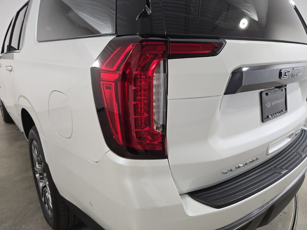 Used 2023 GMC Yukon XL Denali Ultimate AWD/4WD image 32