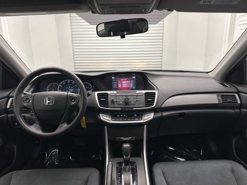 Used 2014 Honda Accord LX image 17