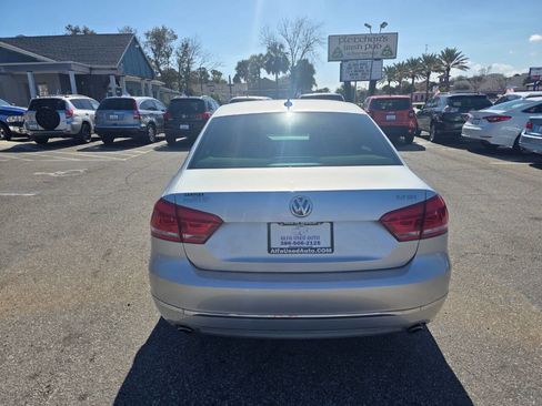 Used 2012 Volkswagen Passat 3.6 SEL Premium image 5