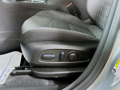 Used 2024 Chevrolet Equinox LT w/ LPO, Floor Liner Package FWD image 18