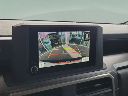 Certified 2025 Toyota 4Runner TRD Off-Road image 17