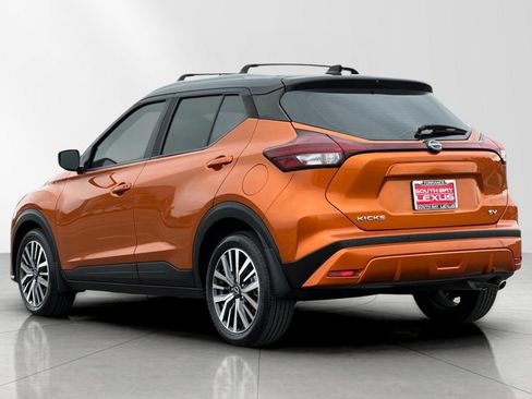 Used 2023 Nissan Kicks SV w/ Exterior Package FWD image 4