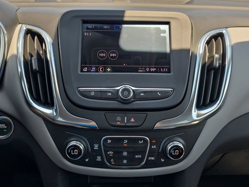 Used 2023 Chevrolet Equinox LT FWD image 22