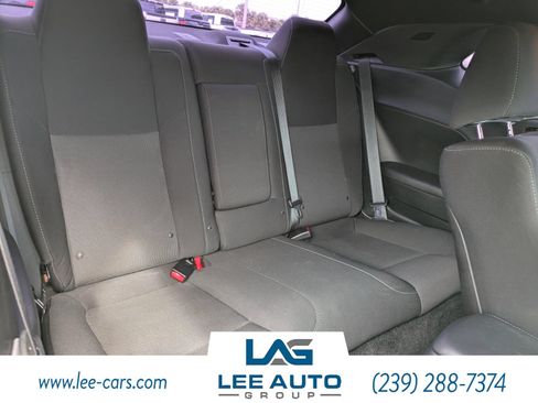 Used 2015 Dodge Challenger R/T RWD image 11