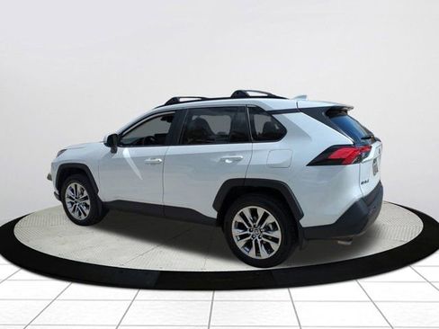 Used 2025 Toyota RAV4 XLE Premium w/ Weather Package AWD/4WD image 5