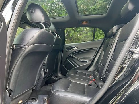 Used 2019 Mercedes-Benz GLA 250 w/ Convenience Package image 34