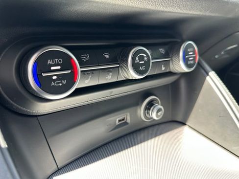 Used 2018 Alfa Romeo Stelvio Ti Sport AWD/4WD image 12