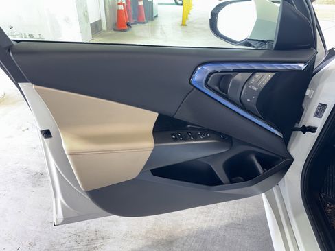 Used 2025 BMW X3 xDrive30i w/ M Sport Package image 18