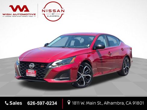 Certified 2024 Nissan Altima 2.5 SR FWD image 1