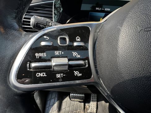 Used 2023 Mercedes-Benz GLS 450 4MATIC w/ AMG Line Exterior image 19