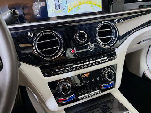 Used 2022 Rolls-Royce Ghost w/ Ghost Package image 21