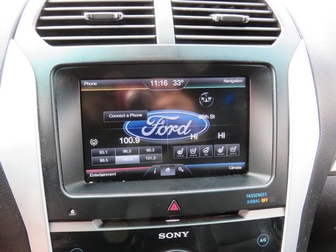 Used 2015 Ford Explorer Sport w/ Equipment Group 401A image 17