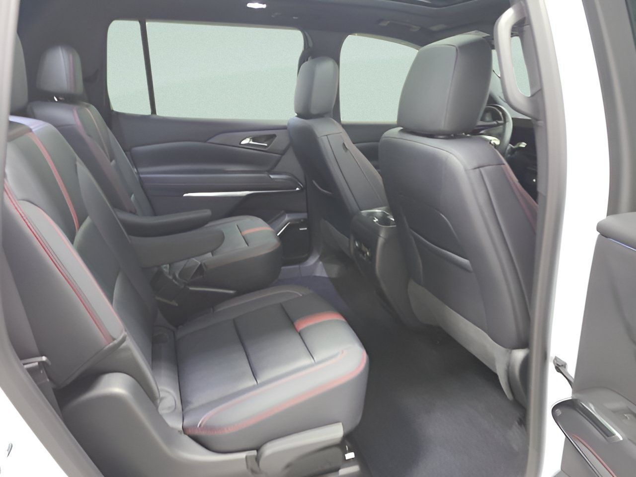 Used 2026 Chevrolet Traverse RS w/ LPO, Floor Liner Package AWD/4WD image 17