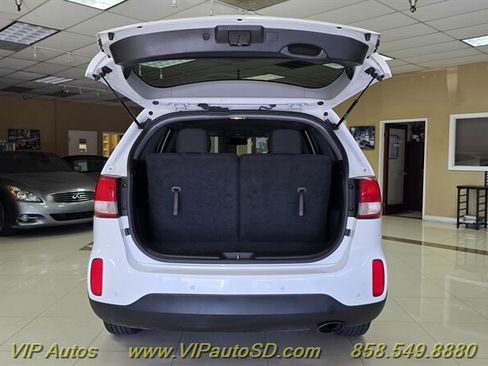 Used 2014 Kia Sorento LX FWD image 9
