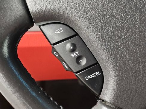Used 2002 Ford Thunderbird RWD image 26
