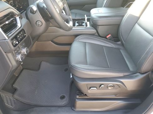 Used 2025 GMC Yukon Denali image 32