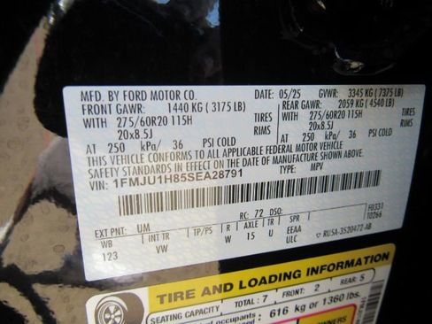 Used 2025 Ford Expedition Active image 70