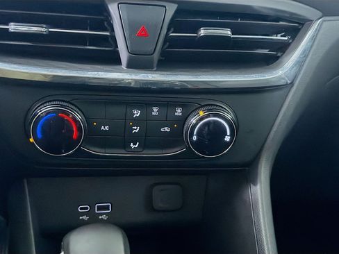 Used 2025 Buick Encore GX Preferred FWD image 22