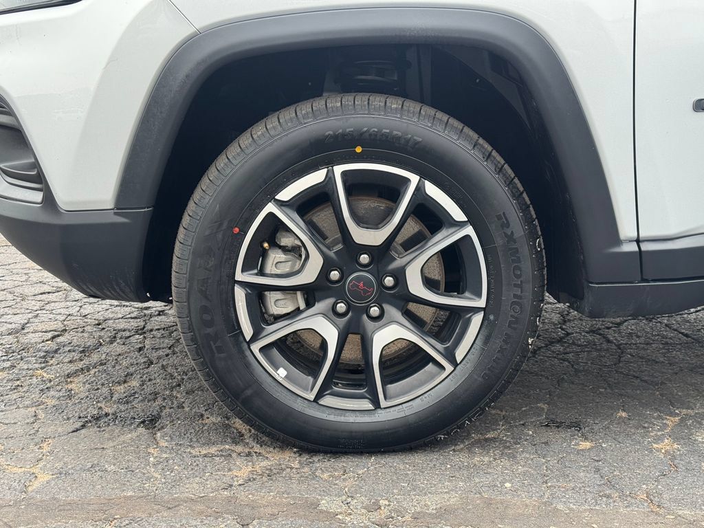 Used 2025 Jeep Compass Trailhawk AWD/4WD image 10