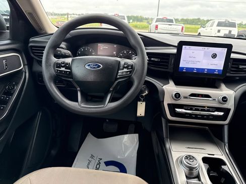 Used 2023 Ford Explorer 4WD image 13