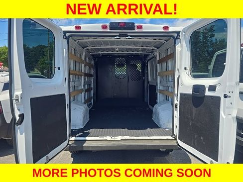 Used 2025 RAM ProMaster 2500 w/ U-Haul Equipment Group FWD image 10