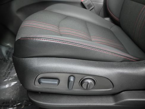 Used 2023 Chevrolet Equinox RS AWD/4WD image 21