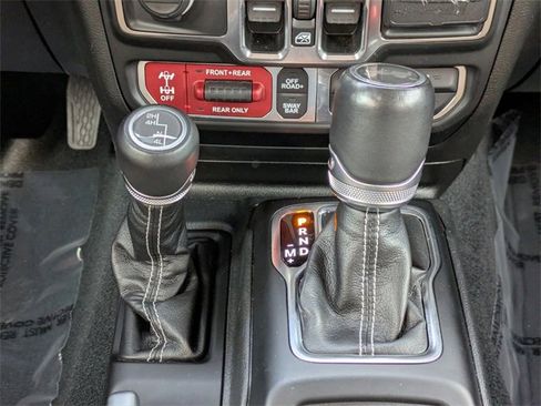 Used 2023 Jeep Wrangler Unlimited Rubicon w/ Steel Bumper Group image 22