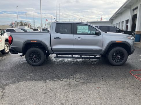 New 2026 GMC Canyon Elevation image 9