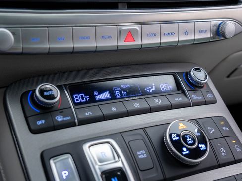 Used 2022 Hyundai Palisade Calligraphy image 28