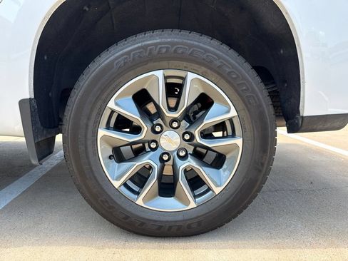 Used 2024 Chevrolet Silverado 1500 LT AWD/4WD image 20