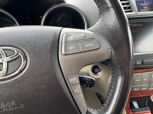 Used 2010 Toyota Highlander Limited image 29