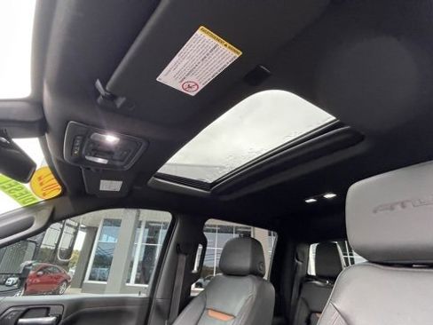 Used 2022 GMC Sierra 2500 AT4 image 19