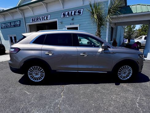 Used 2019 Lincoln Nautilus FWD image 6
