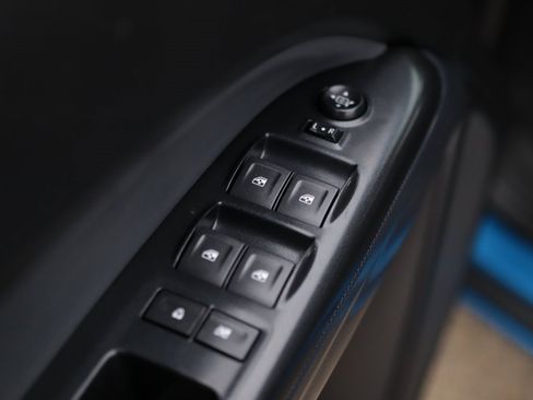 Used 2021 Chevrolet Colorado Z71 image 25