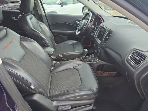 Used 2018 Jeep Compass Trailhawk w/ Cold Weather Group image 10