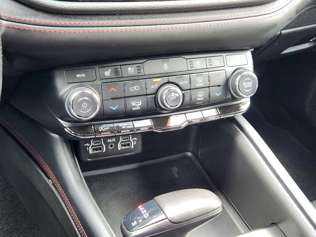 Used 2024 Dodge Durango GT AWD/4WD image 20