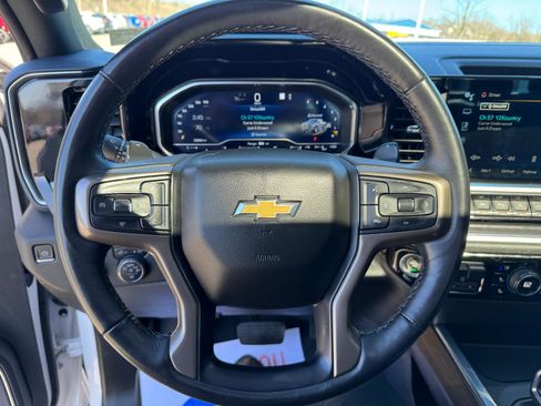 Certified 2023 Chevrolet Silverado 1500 High Country w/ High Country Premium Package AWD/4WD image 17