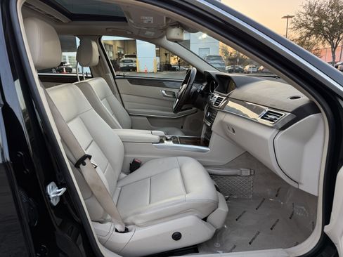 Used 2016 Mercedes-Benz E 350 Sedan w/ Premium Package image 32