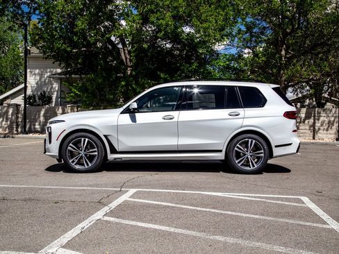 New 2026 BMW X7 xDrive40i w/ Executive Package image 2