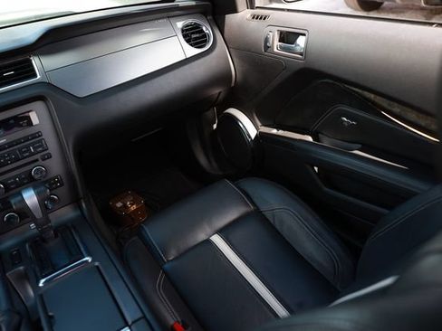 Used 2010 Ford Mustang GT Premium RWD image 25