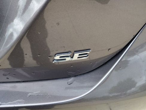 Used 2024 Toyota Camry SE FWD image 9