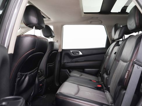 Used 2019 Nissan Pathfinder S AWD/4WD image 21