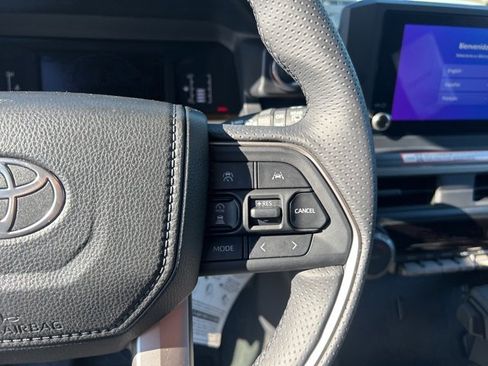 Used 2025 Toyota 4Runner SR5 image 18