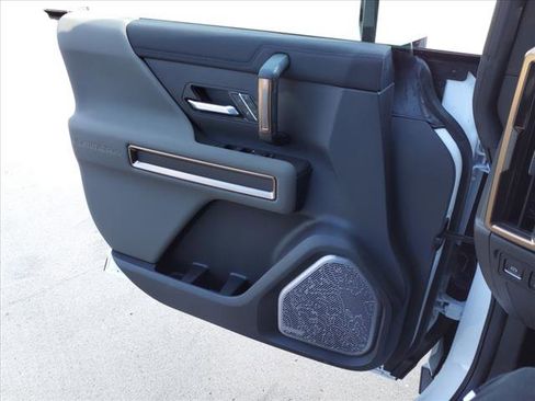New 2025 GMC Hummer EV 3X w/ Extreme Off-Road Package image 24