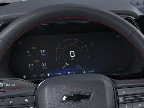 Used 2026 Chevrolet Colorado Z71 w/ Technology Package AWD/4WD image 18