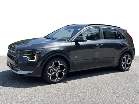 New 2025 Kia Niro SX Touring image 29