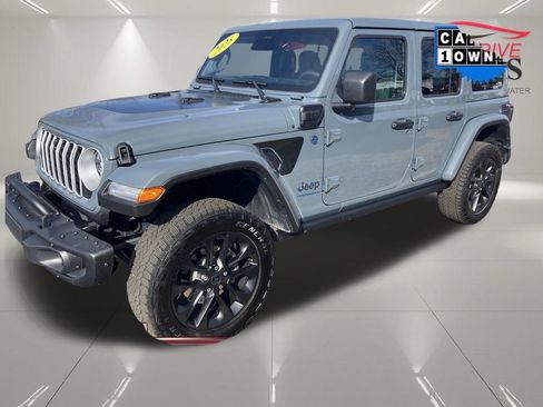 Used 2025 Jeep Wrangler Backcountry image 16